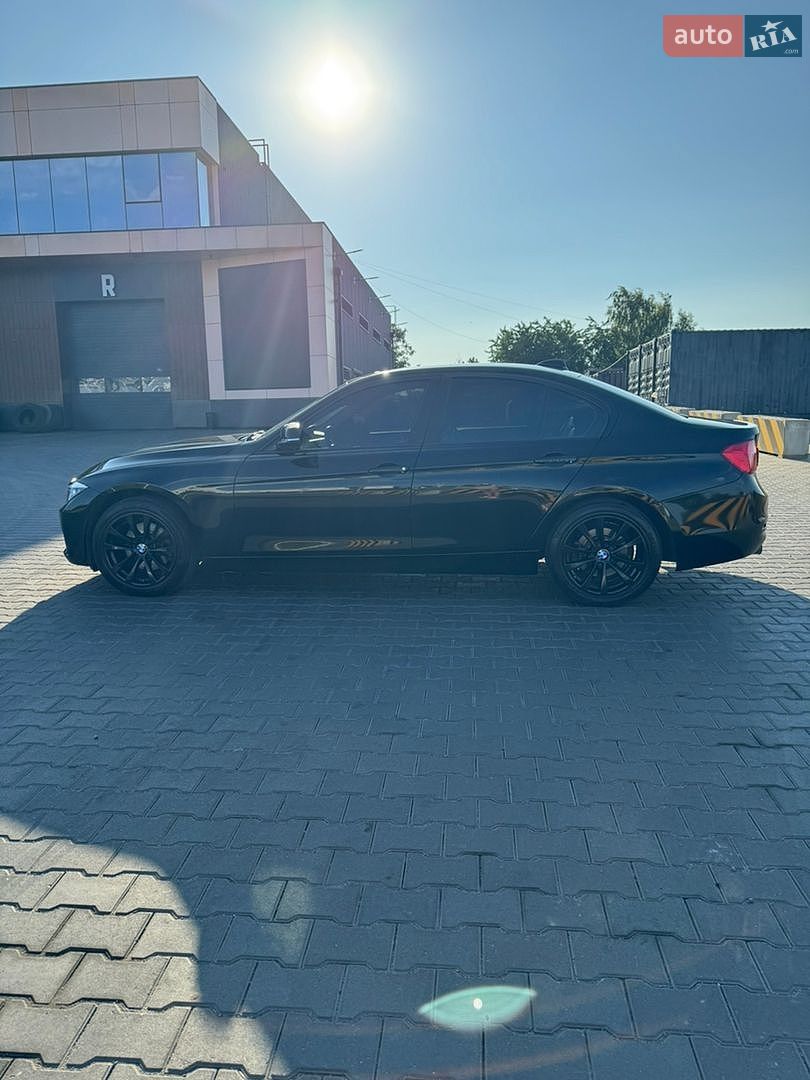 BMW 3 Series 2015 VIN WBA8E5G58GNT41644 фото оголошення 18 з 19
