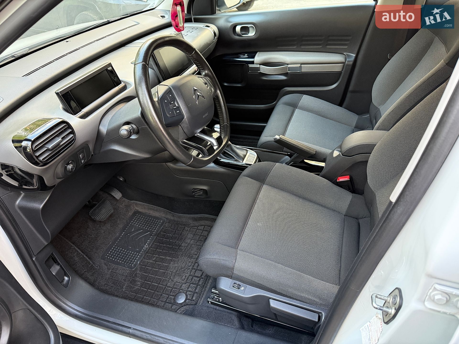 Citroen C4 Cactus 2020 VIN VF70BYHXXLE503805 фото оголошення 11 з 23