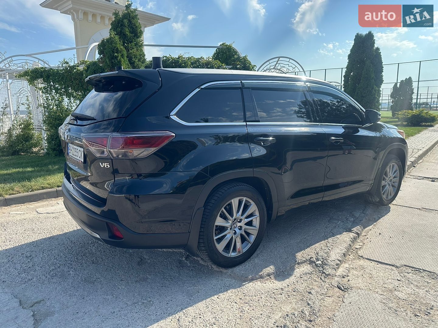 Toyota Highlander 2014 VIN 5TDDKRFH90S047411 фото оголошення 4 з 30