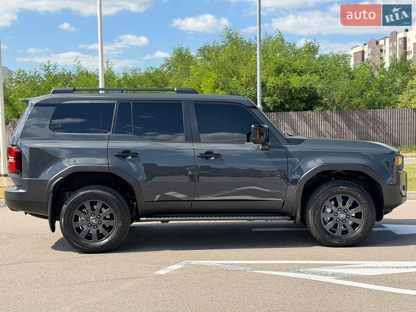 Toyota Land Cruiser Prado 2025 VIN JTEAR3AJ80K037588 фото оголошення 4 з 52
