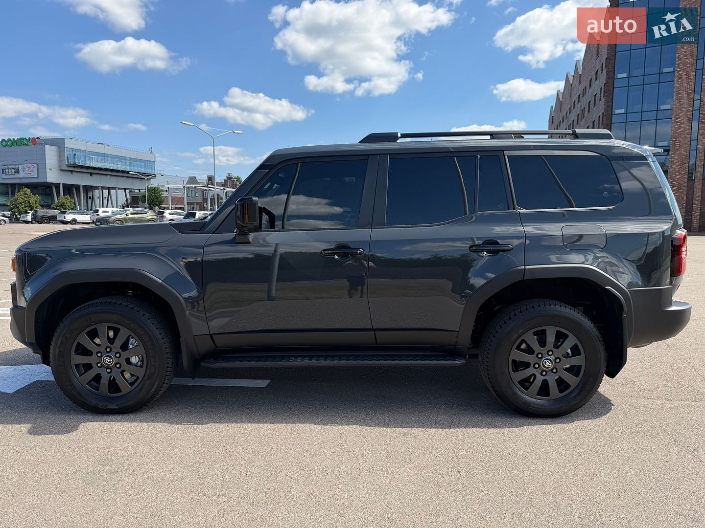Toyota Land Cruiser Prado 2025 VIN JTEAR3AJ80K037588 фото оголошення 8 з 52