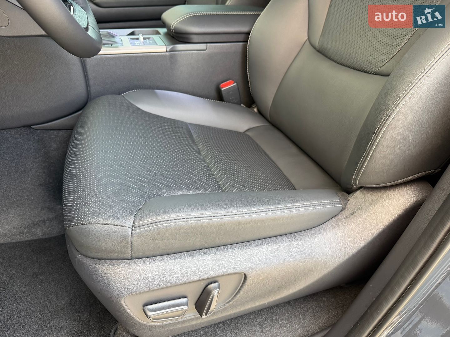 Toyota Land Cruiser Prado 2025 VIN JTEAR3AJ80K037588 фото оголошення 19 з 52