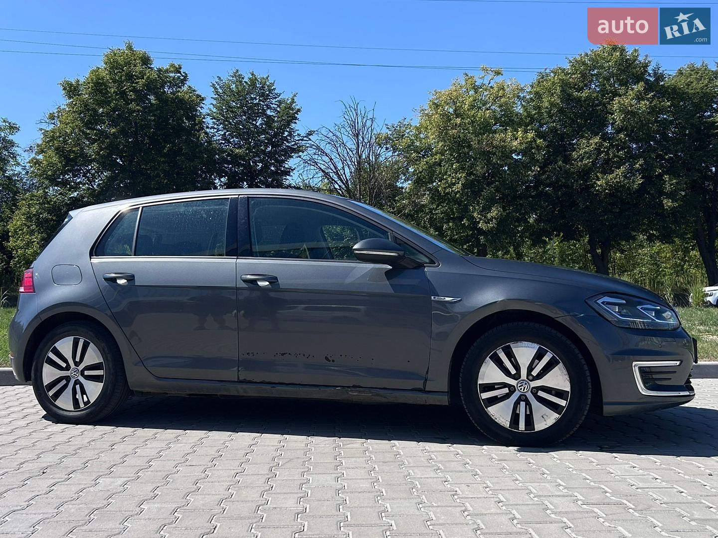 Volkswagen e-Golf 2020 VIN WVWZZZAUZL8907724 фото оголошення 3 з 13