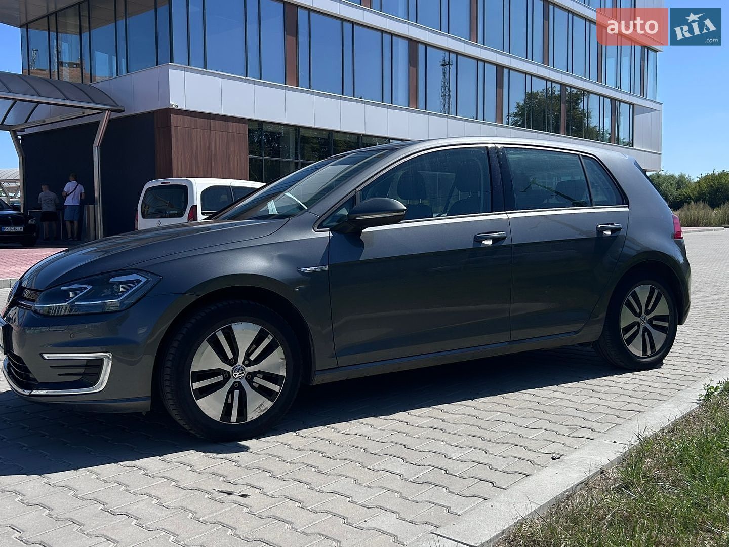 Volkswagen e-Golf 2020 VIN WVWZZZAUZL8907724 фото оголошення 5 з 13