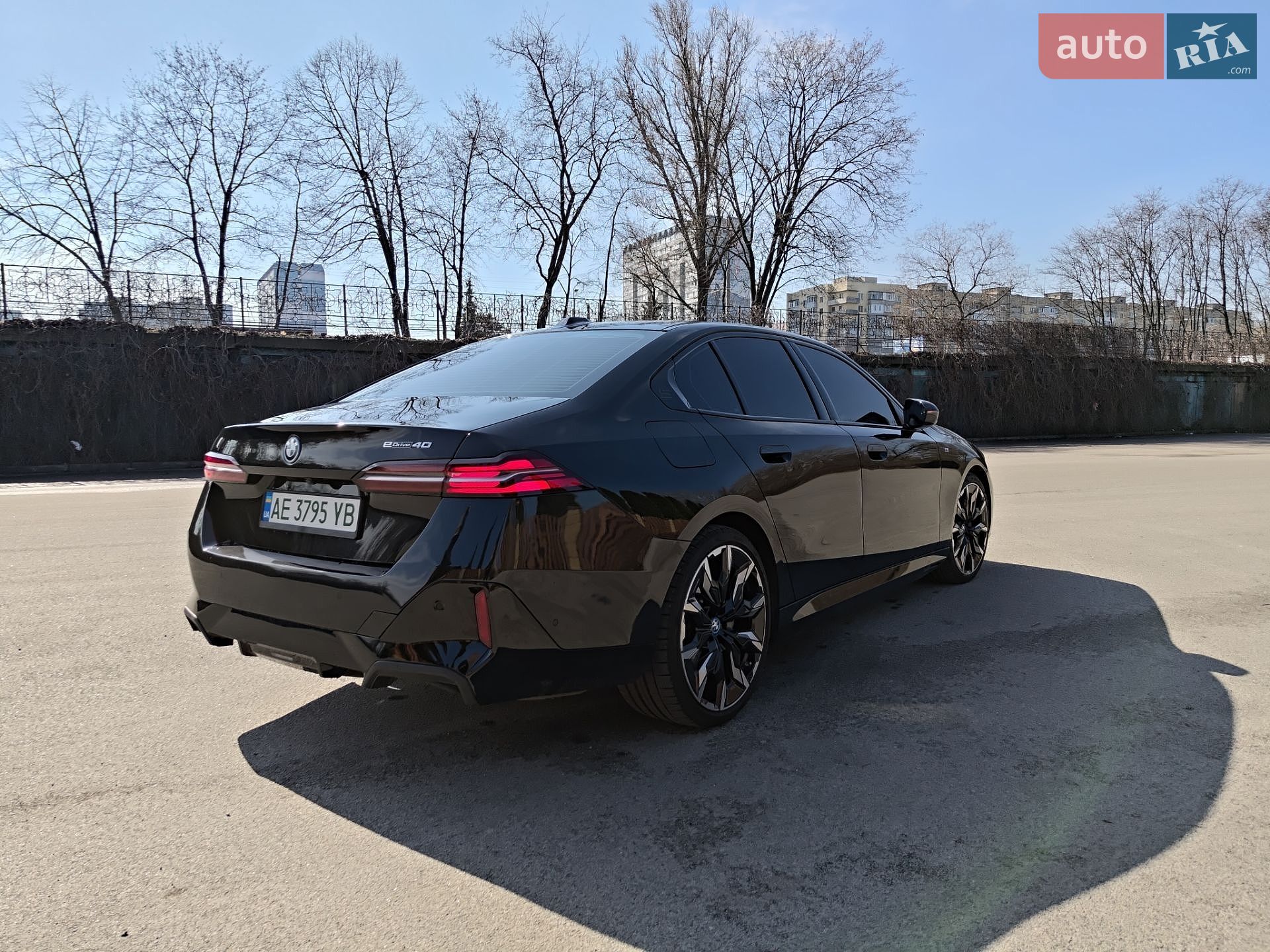BMW i5 2023 VIN WBY33FK07RCP43401 фото оголошення 4 з 11
