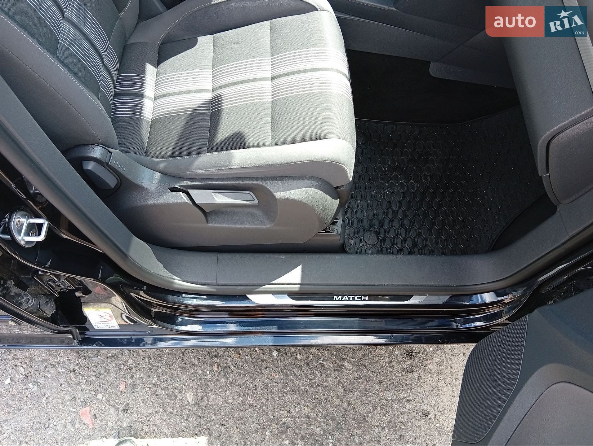 Volkswagen Touran 2012 VIN WVGZZZ1TZDW004375 фото оголошення 49 з 56