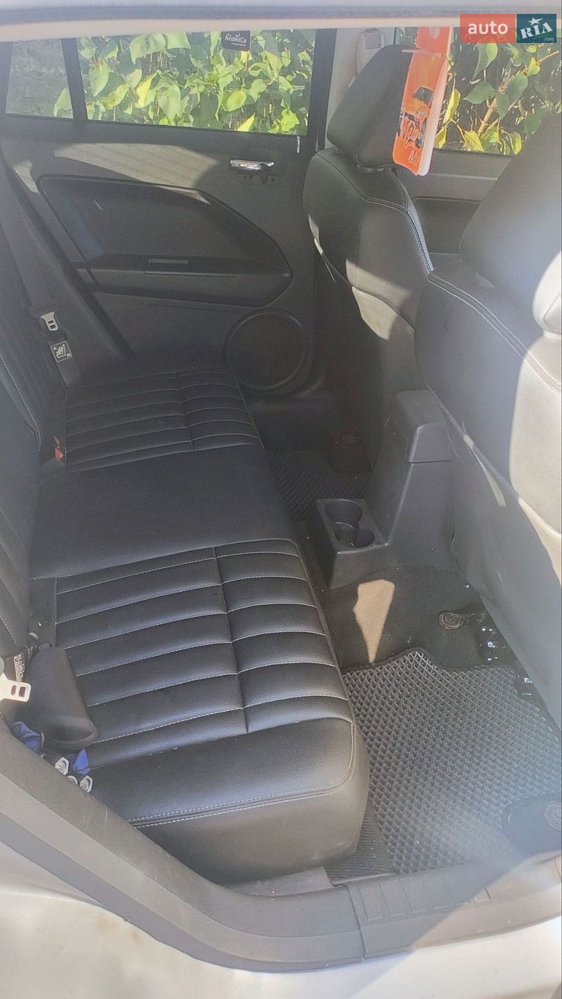 Dodge Caliber 2008 VIN 1B3HBG8B48D636390 фото оголошення 4 з 14