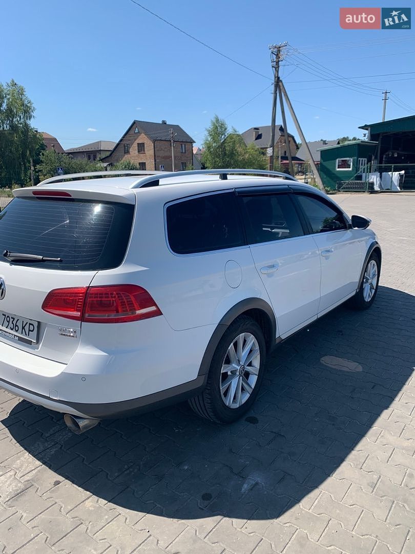 Volkswagen Passat 2013 VIN WVWZZZ3CZEE018192 фото оголошення 2 з 17