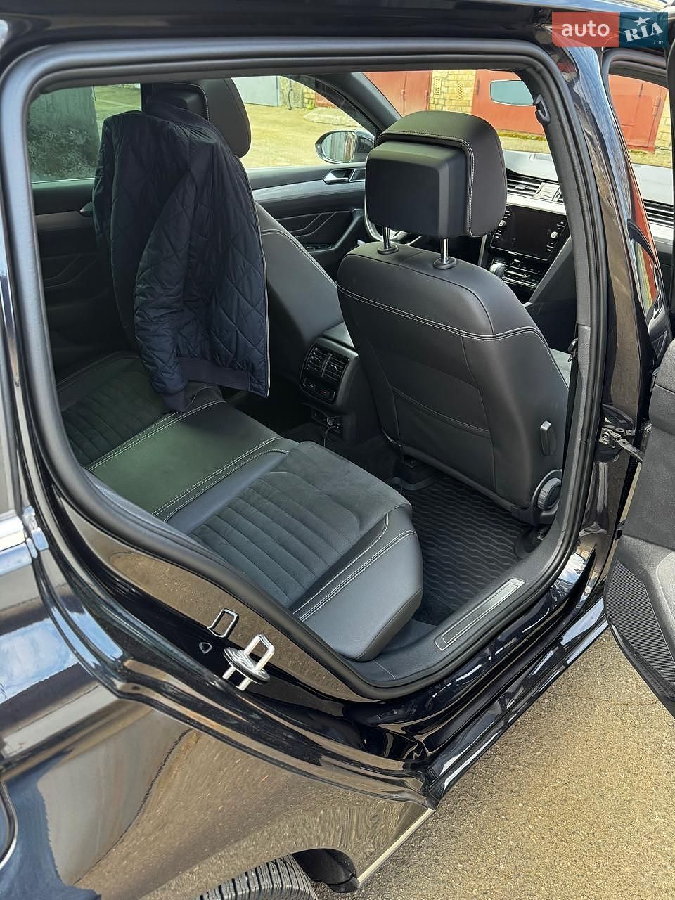 Volkswagen Passat 2021 VIN WVWZZZ3CZME131197 фото оголошення 16 з 21