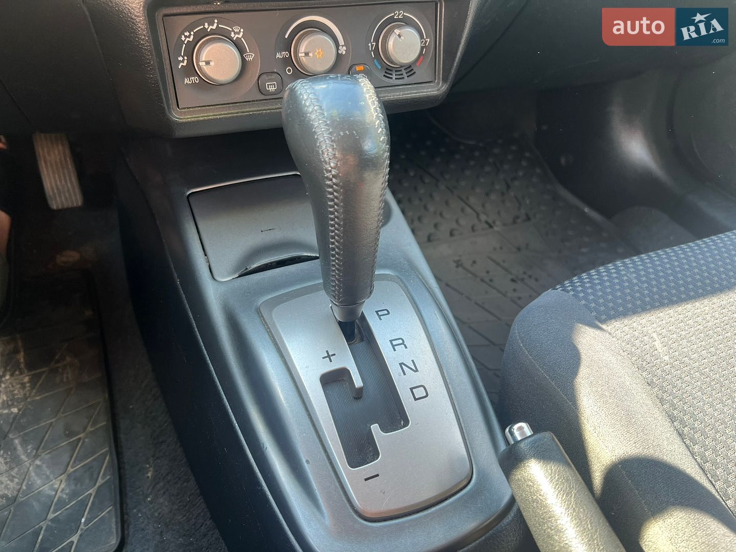 Mitsubishi Lancer 2006 VIN JMBLRCS3W7U000226 фото оголошення 19 з 21