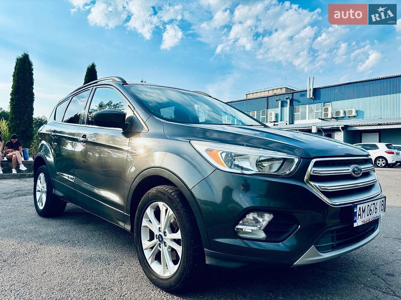 Ford Escape 2018 VIN 1FMCU9GD4JUC73916 фото оголошення 2 з 13