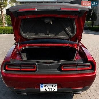 Dodge Challenger 2019 VIN 2C3CDZAGXKH716747 фото оголошення 10 з 16
