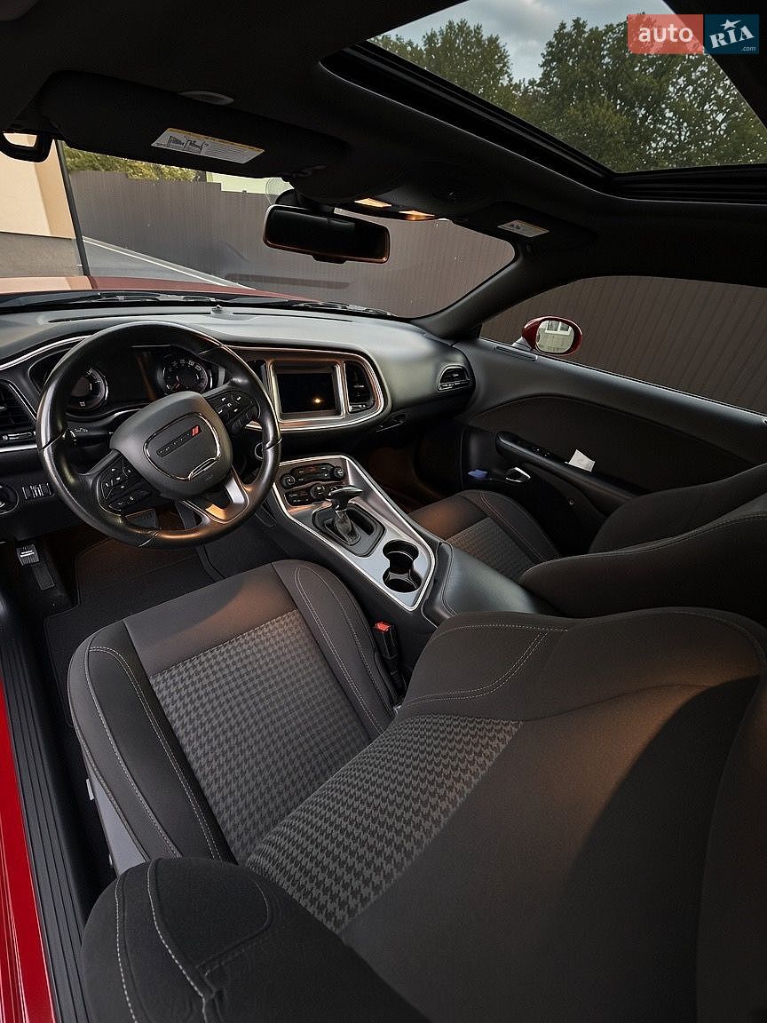 Dodge Challenger 2019 VIN 2C3CDZAGXKH716747 фото оголошення 11 з 16