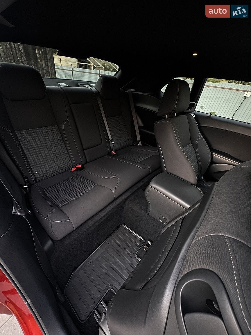 Dodge Challenger 2019 VIN 2C3CDZAGXKH716747 фото оголошення 13 з 16