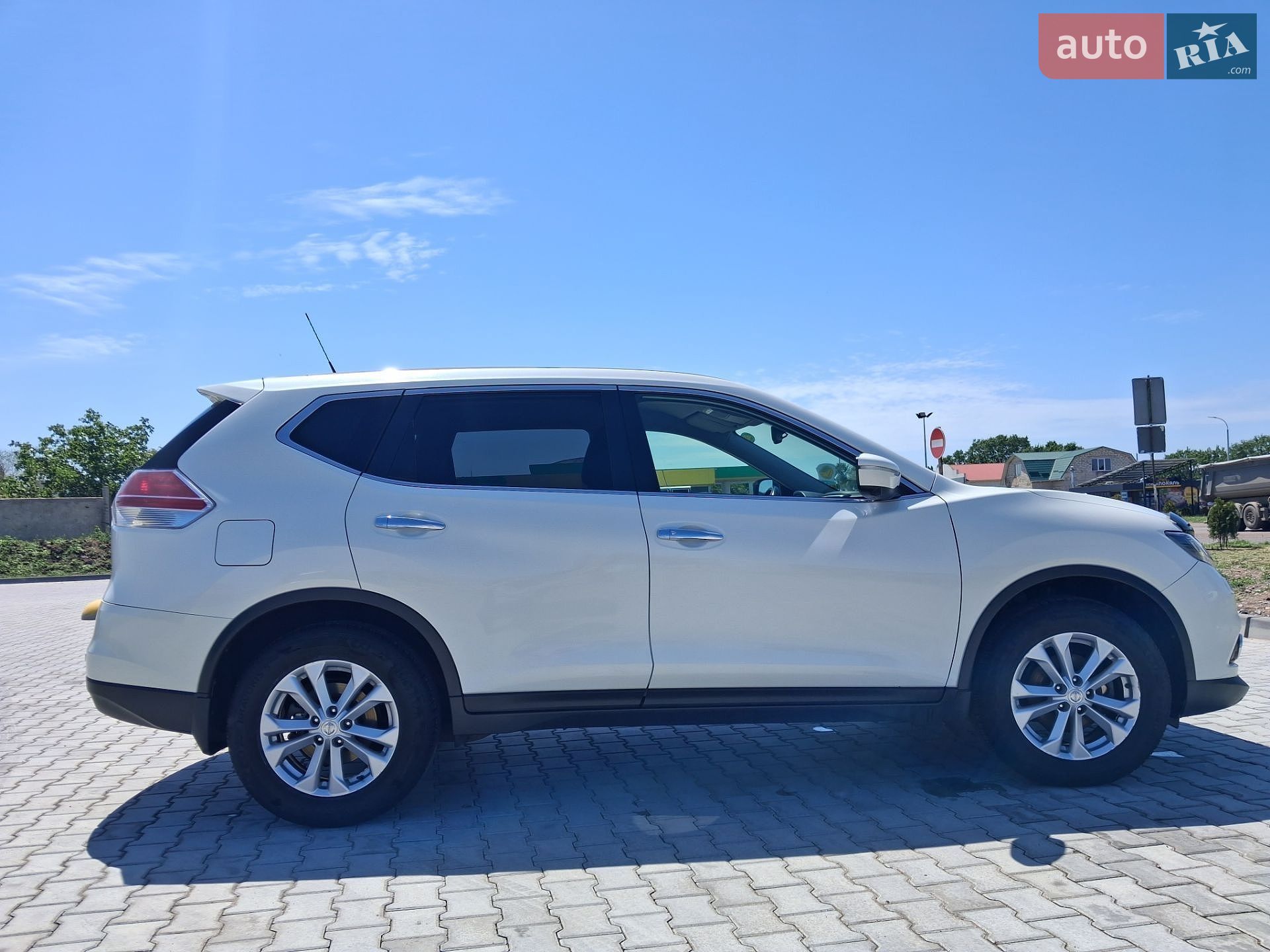 Nissan X-Trail 2016 VIN JN1TANT32U0000725 фото оголошення 3 з 8