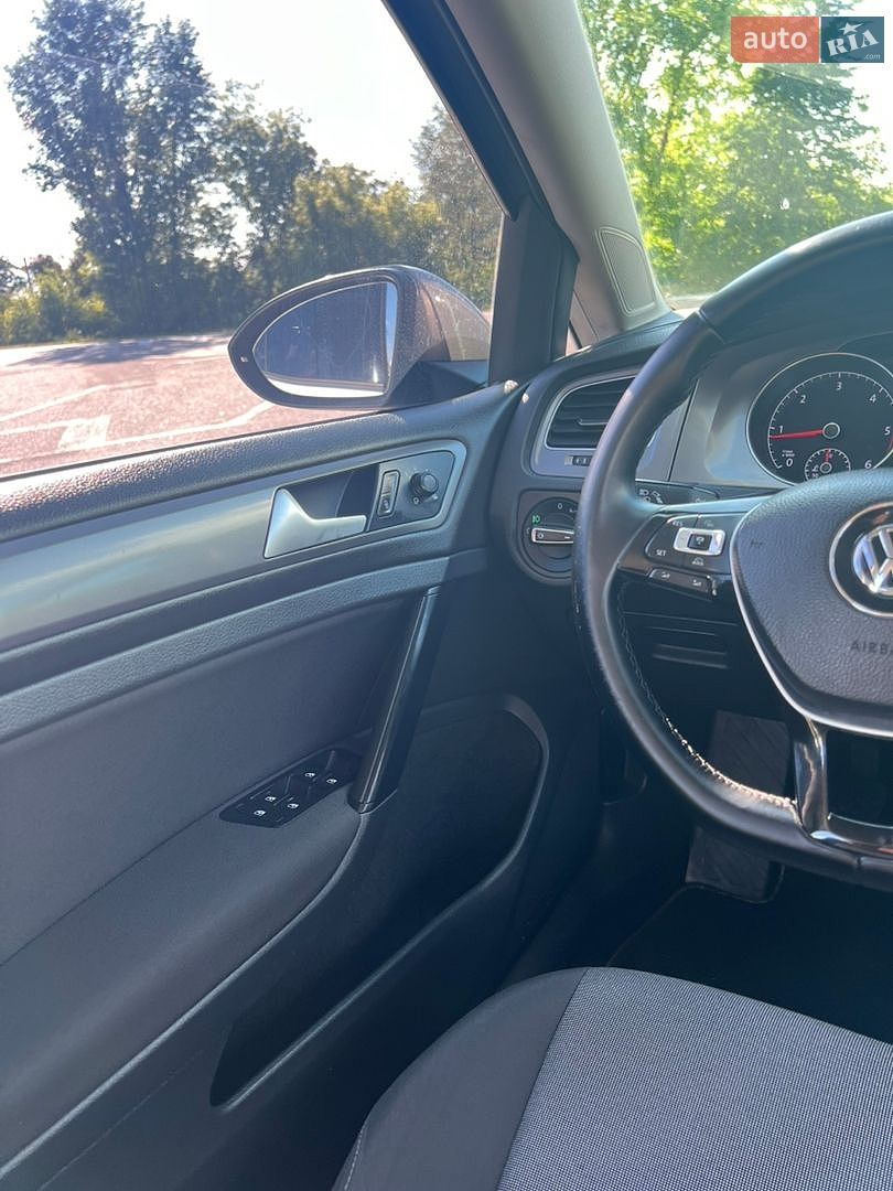 Volkswagen Golf 2015 VIN WVWZZZAUZGP546321 фото оголошення 26 з 44