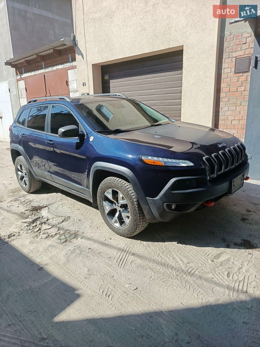 Jeep Cherokee 2016 VIN 1C4PJMBB2GW100111 фото оголошення 11 з 18