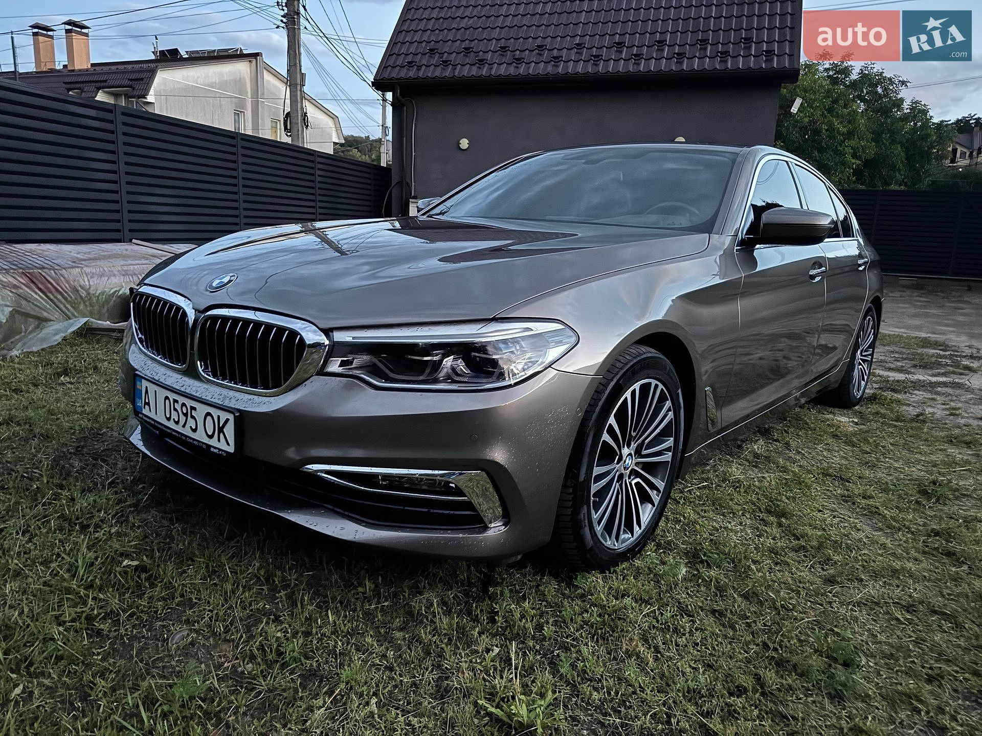BMW 5 Series 2017 VIN WBAJE5C32HG478008 фото оголошення 2 з 22
