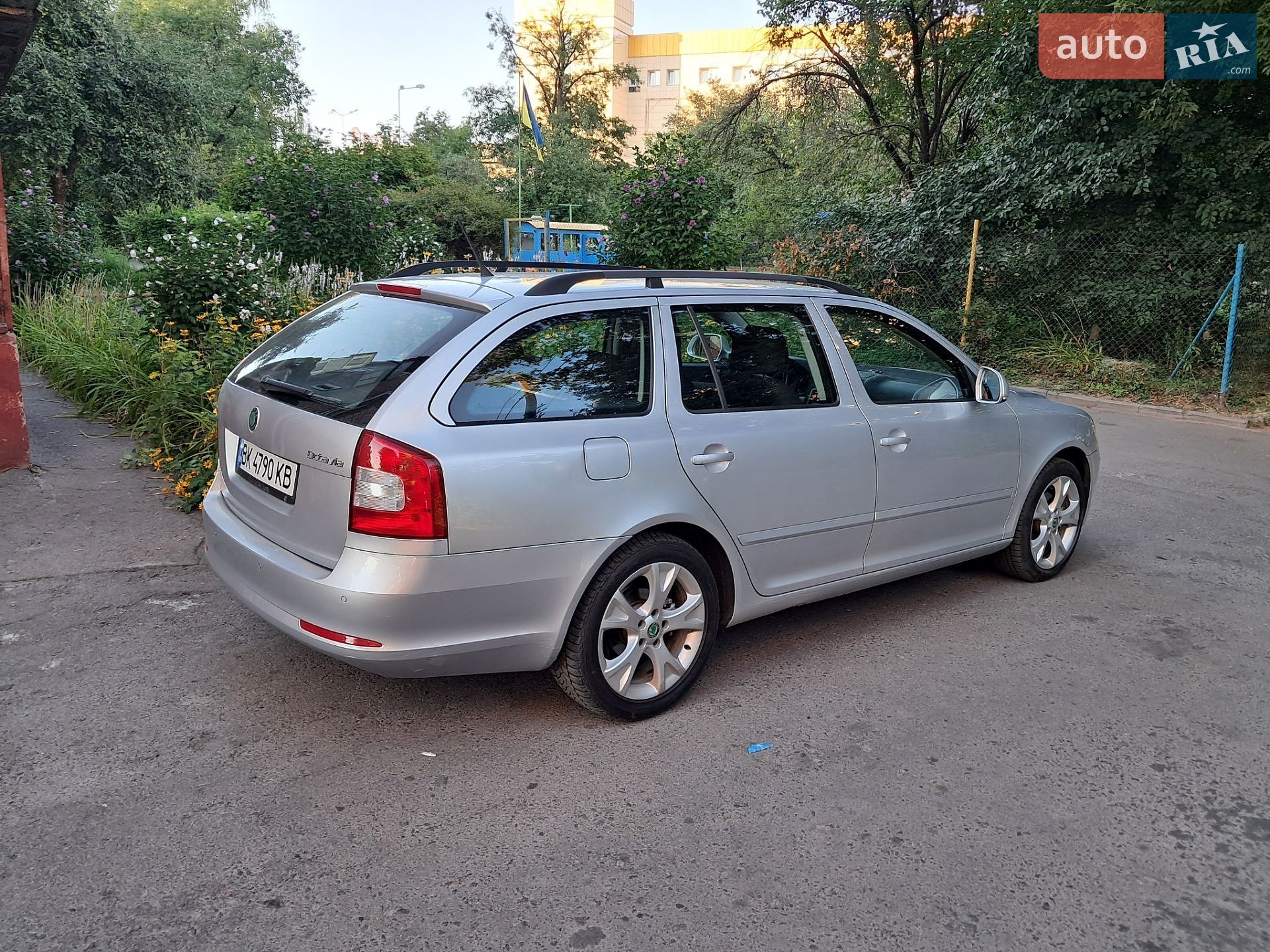 Skoda Octavia 2012 VIN TMBHT61Z3C2104632 фото оголошення 2 з 25