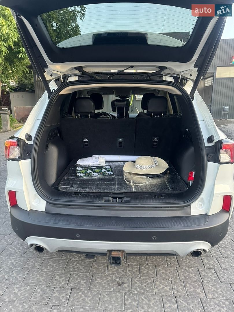 Ford Escape 2020 VIN 1FMCU9J9XLUB59961 фото оголошення 5 з 15