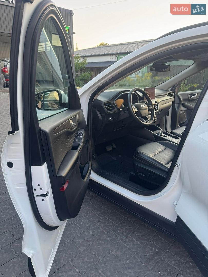 Ford Escape 2020 VIN 1FMCU9J9XLUB59961 фото оголошення 6 з 15