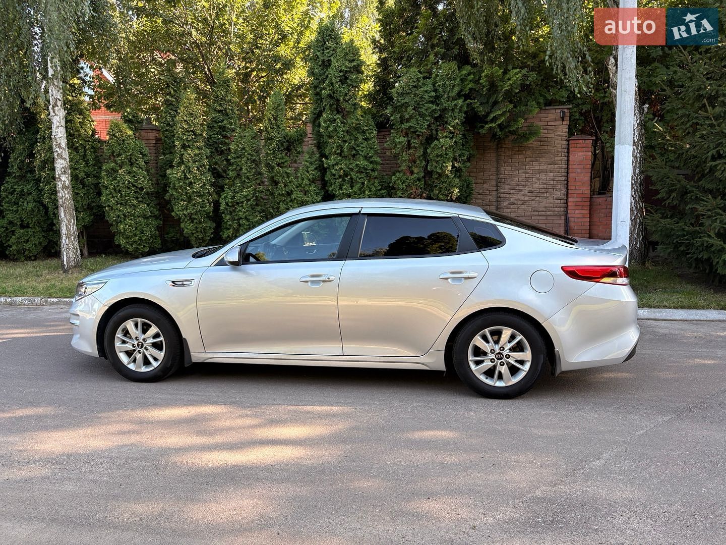 Kia K5 2017 VIN KNAGU416BJA212509 фото оголошення 10 з 26