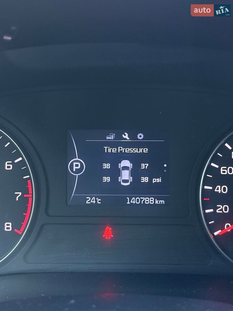 Kia K5 2017 VIN KNAGU416BJA212509 фото оголошення 13 з 26