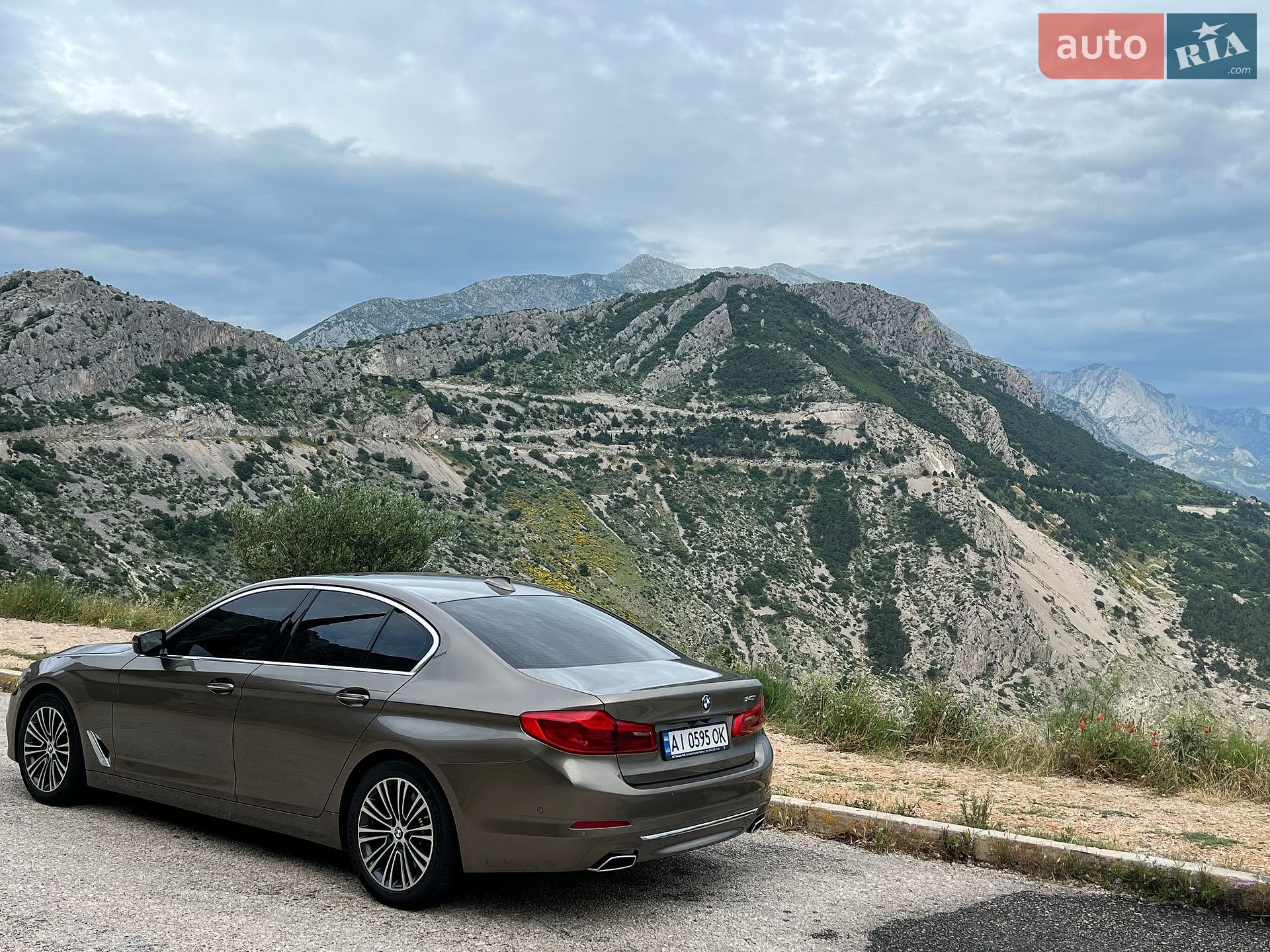 BMW 5 Series 2017 VIN WBAJE5C32HG478008 фото оголошення 10 з 22