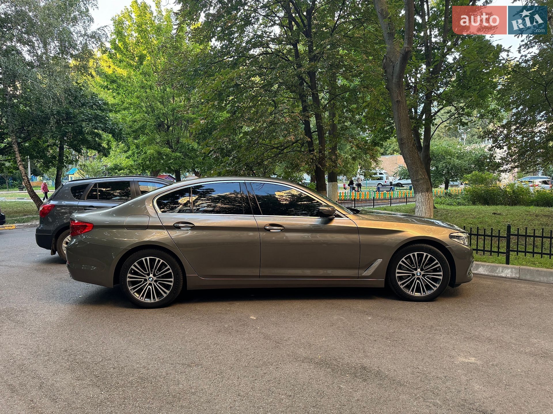 BMW 5 Series 2017 VIN WBAJE5C32HG478008 фото оголошення 8 з 22