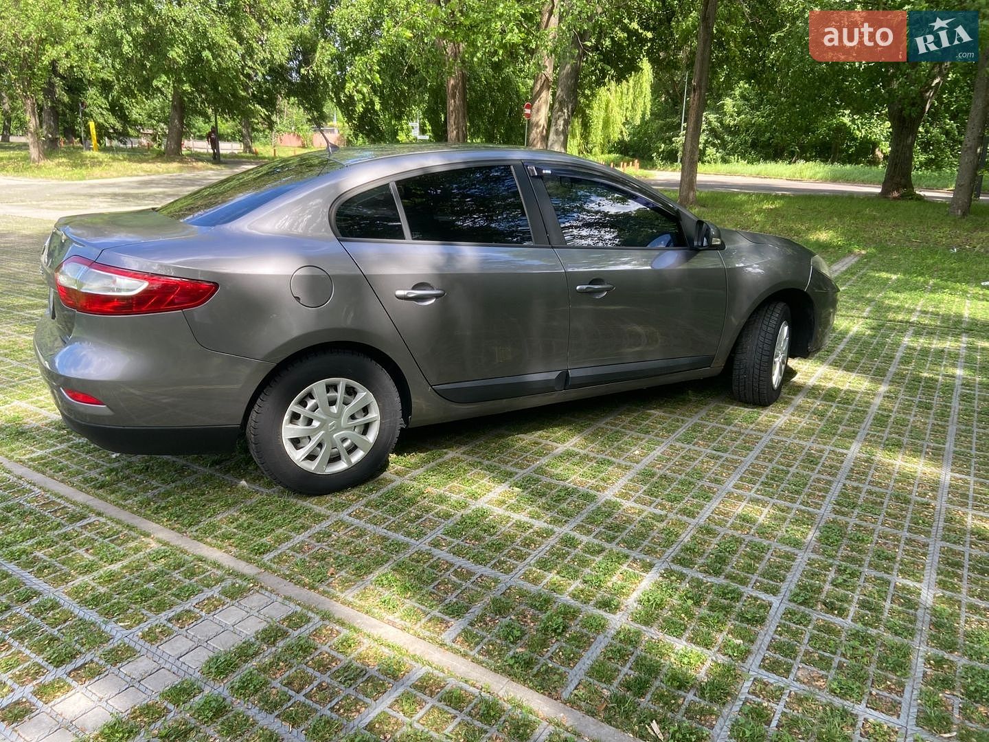 Renault Fluence 2011 VIN VF1LZBR0A46356996 фото оголошення 4 з 33