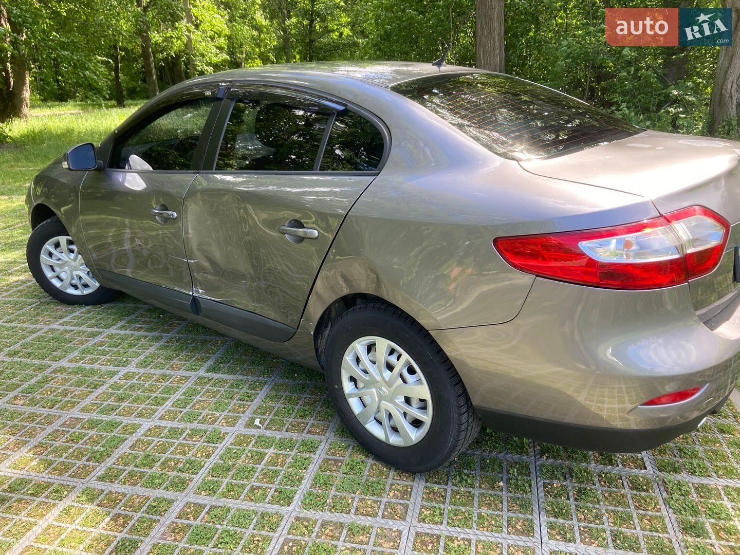 Renault Fluence 2011 VIN VF1LZBR0A46356996 фото оголошення 9 з 33