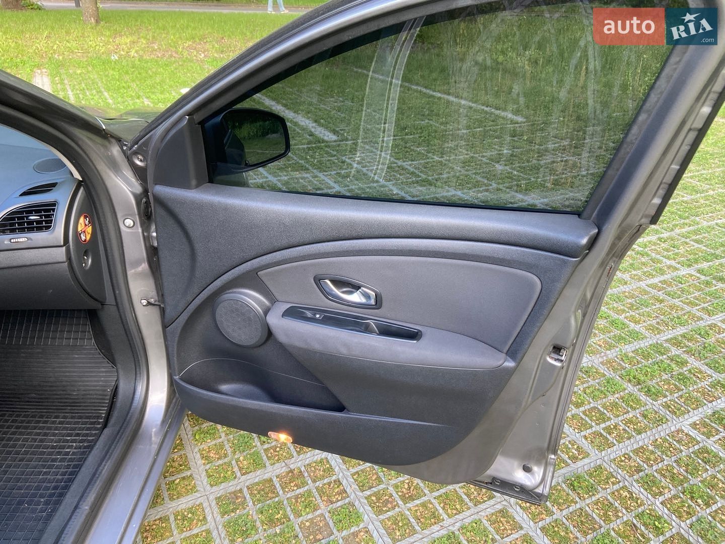Renault Fluence 2011 VIN VF1LZBR0A46356996 фото оголошення 28 з 33