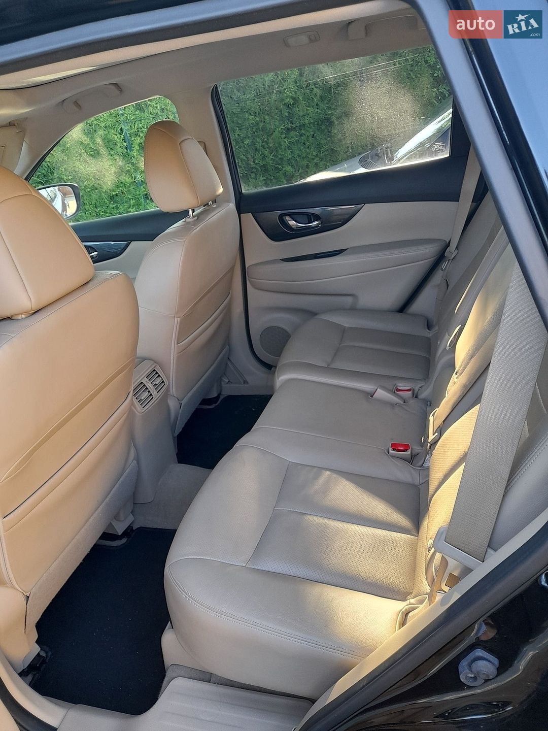 Nissan X-Trail 2015 VIN JN1TCAT32U0014725 фото оголошення 32 з 63