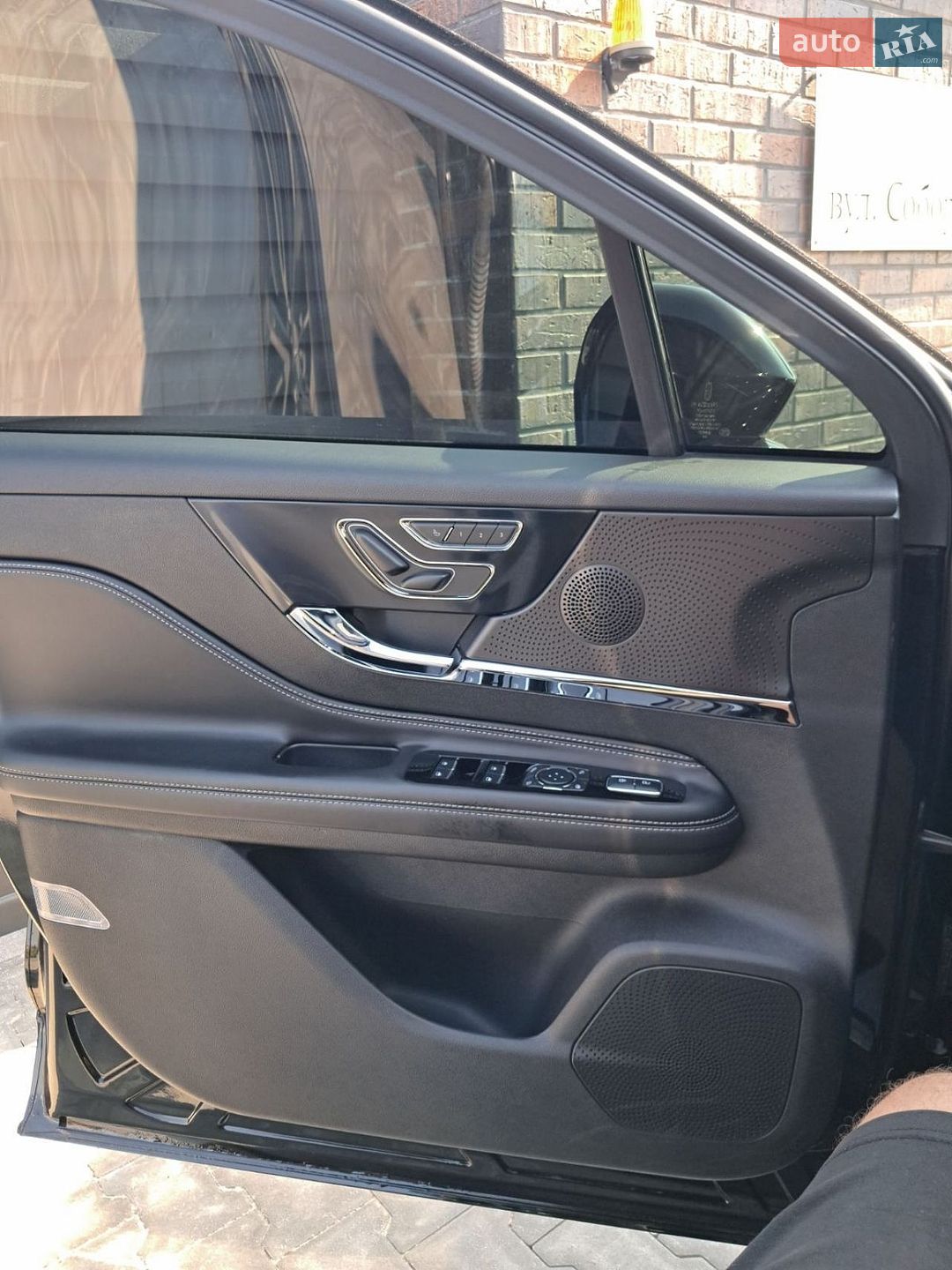 Lincoln Corsair 2023 VIN 5LMCJ2DA7PUL13020 фото оголошення 7 з 10