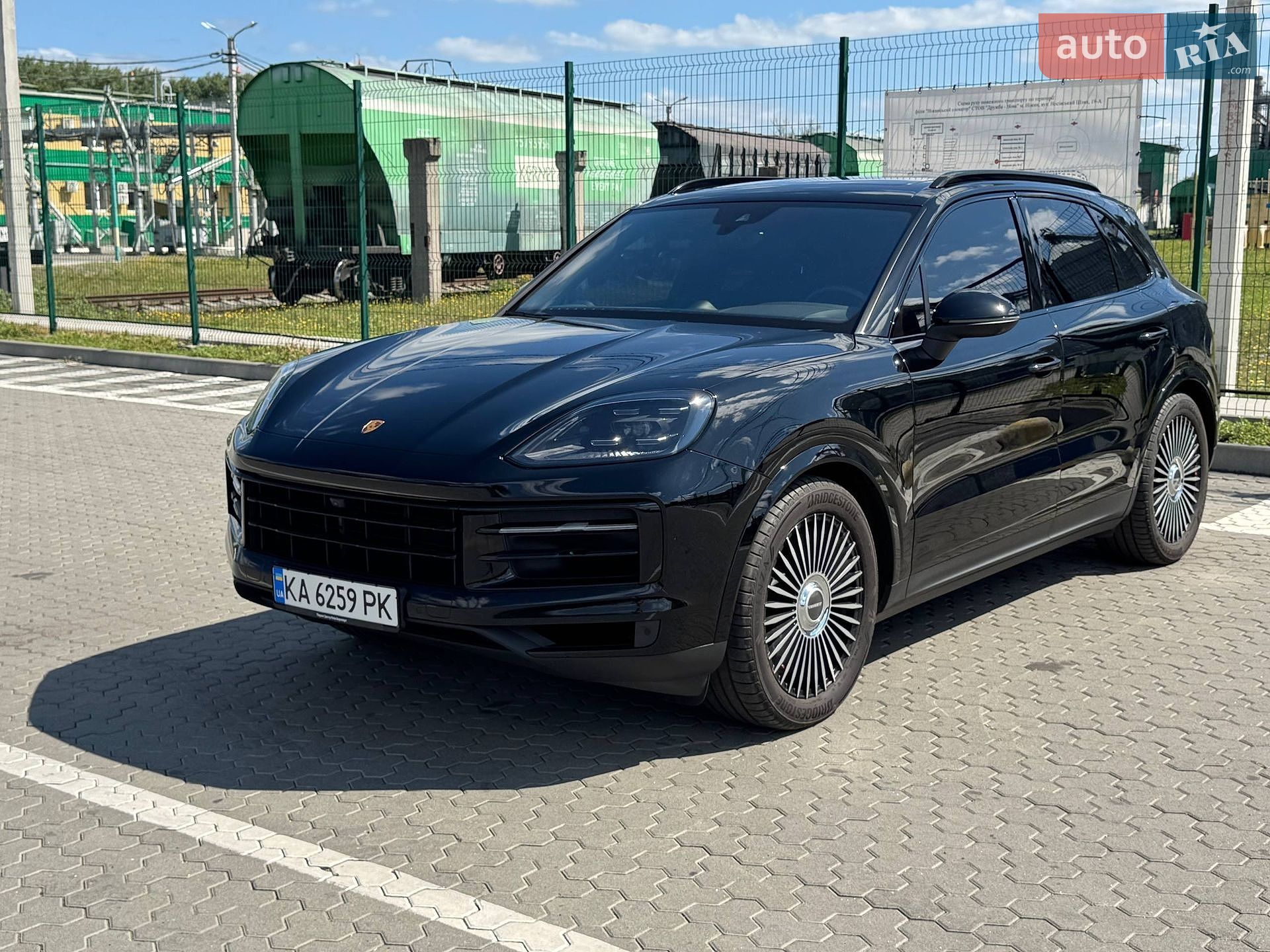 Porsche Cayenne 2023 VIN WP1ZZZ9YZRDA01873 фото оголошення 5 з 87