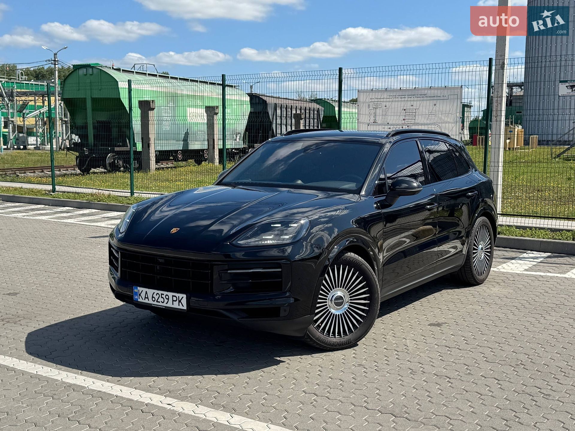 Porsche Cayenne 2023 VIN WP1ZZZ9YZRDA01873 фото оголошення 86 з 87