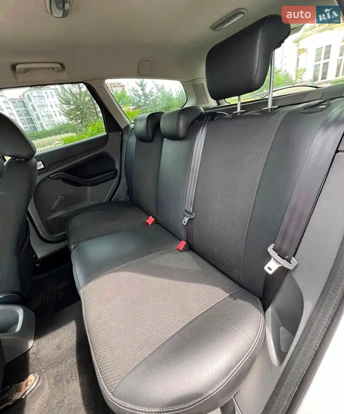 Ford Focus 2010 VIN WF0SXXGCDSAY63583 фото оголошення 20 з 27