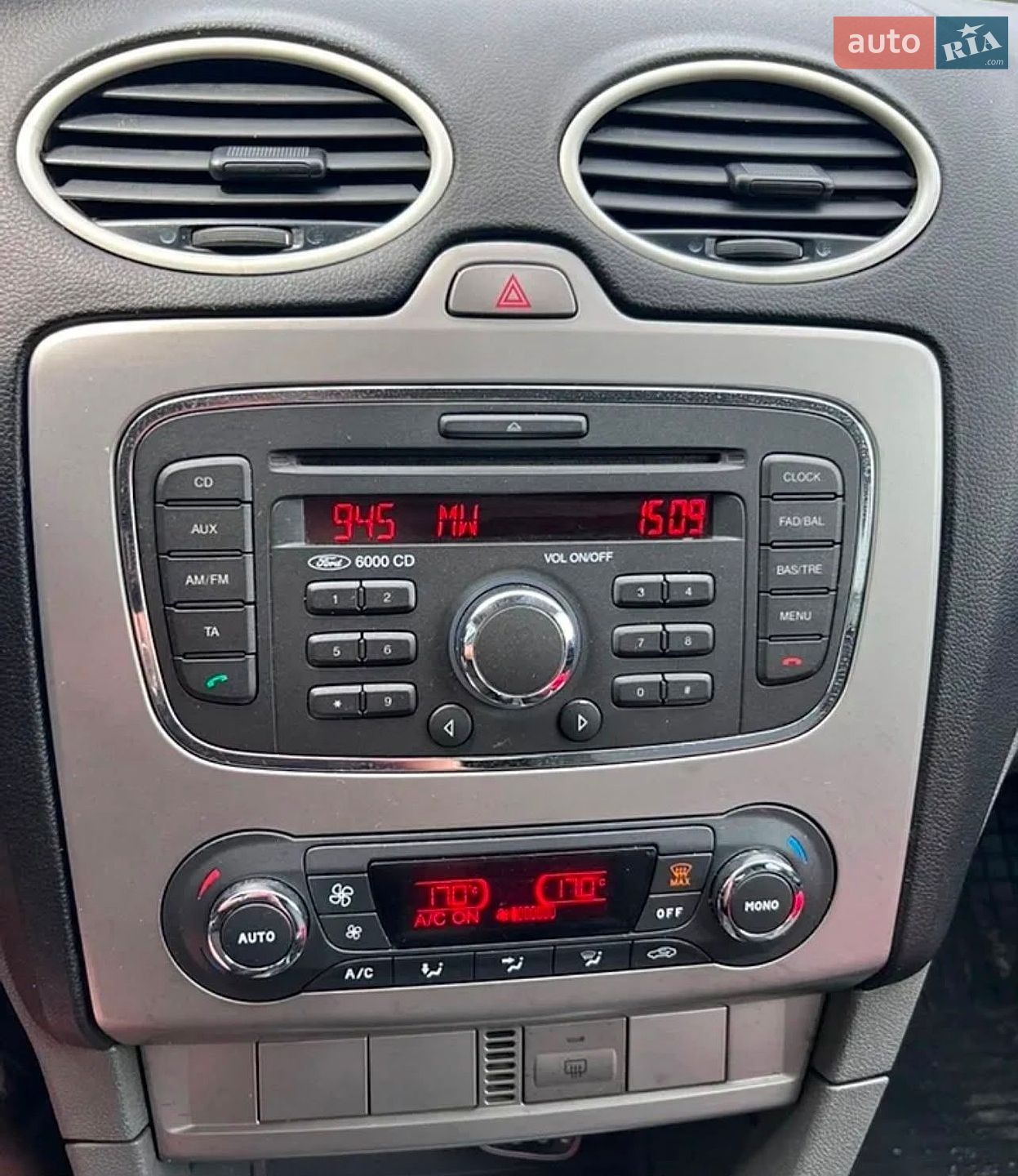 Ford Focus 2010 VIN WF0SXXGCDSAY63583 фото оголошення 22 з 27