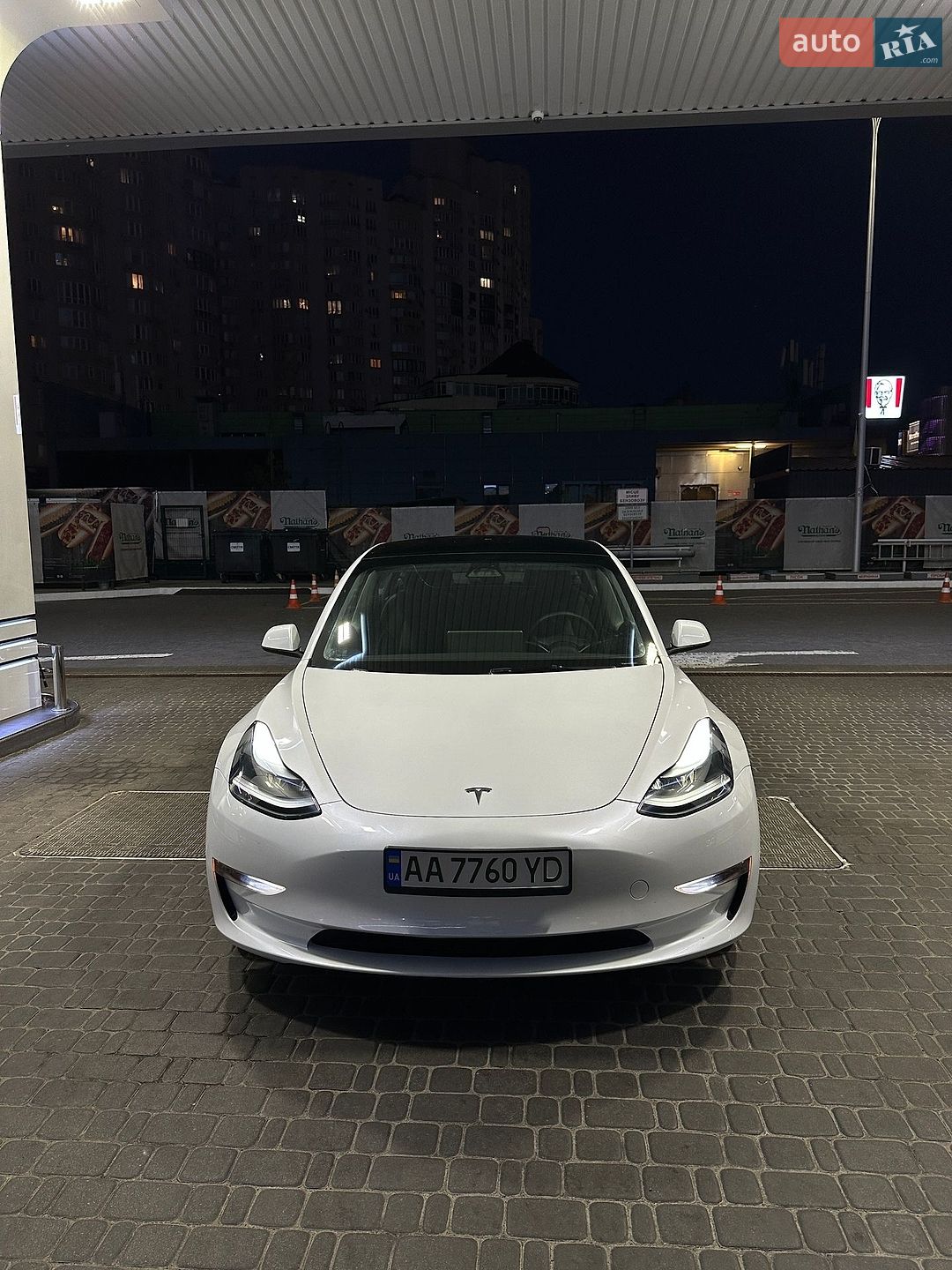 Tesla Model 3 2023 VIN 5YJ3E1EC1PF603879 фото оголошення 2 з 7