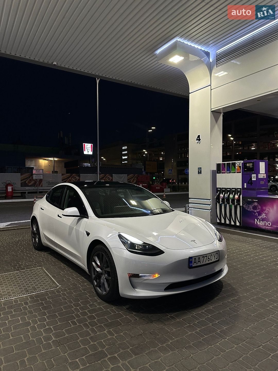 Tesla Model 3 2023 VIN 5YJ3E1EC1PF603879 фото оголошення 3 з 7