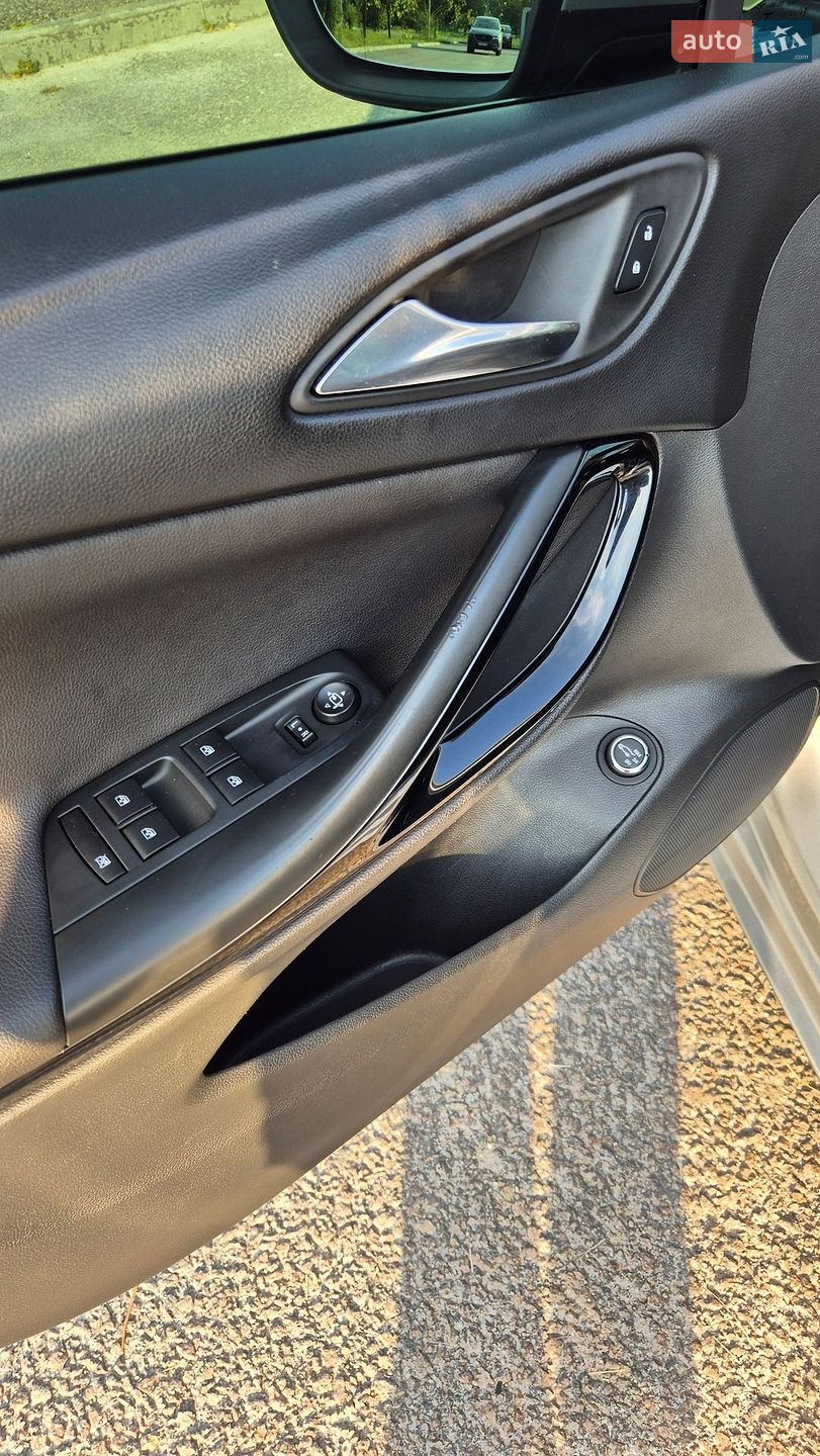 Opel Astra 2017 VIN W0LBE8EG7H8053532 фото оголошення 17 з 35