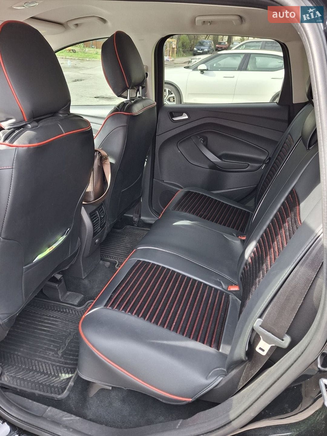 Ford Kuga 2019 VIN WF0AXXWPMAKK10120 фото оголошення 8 з 10