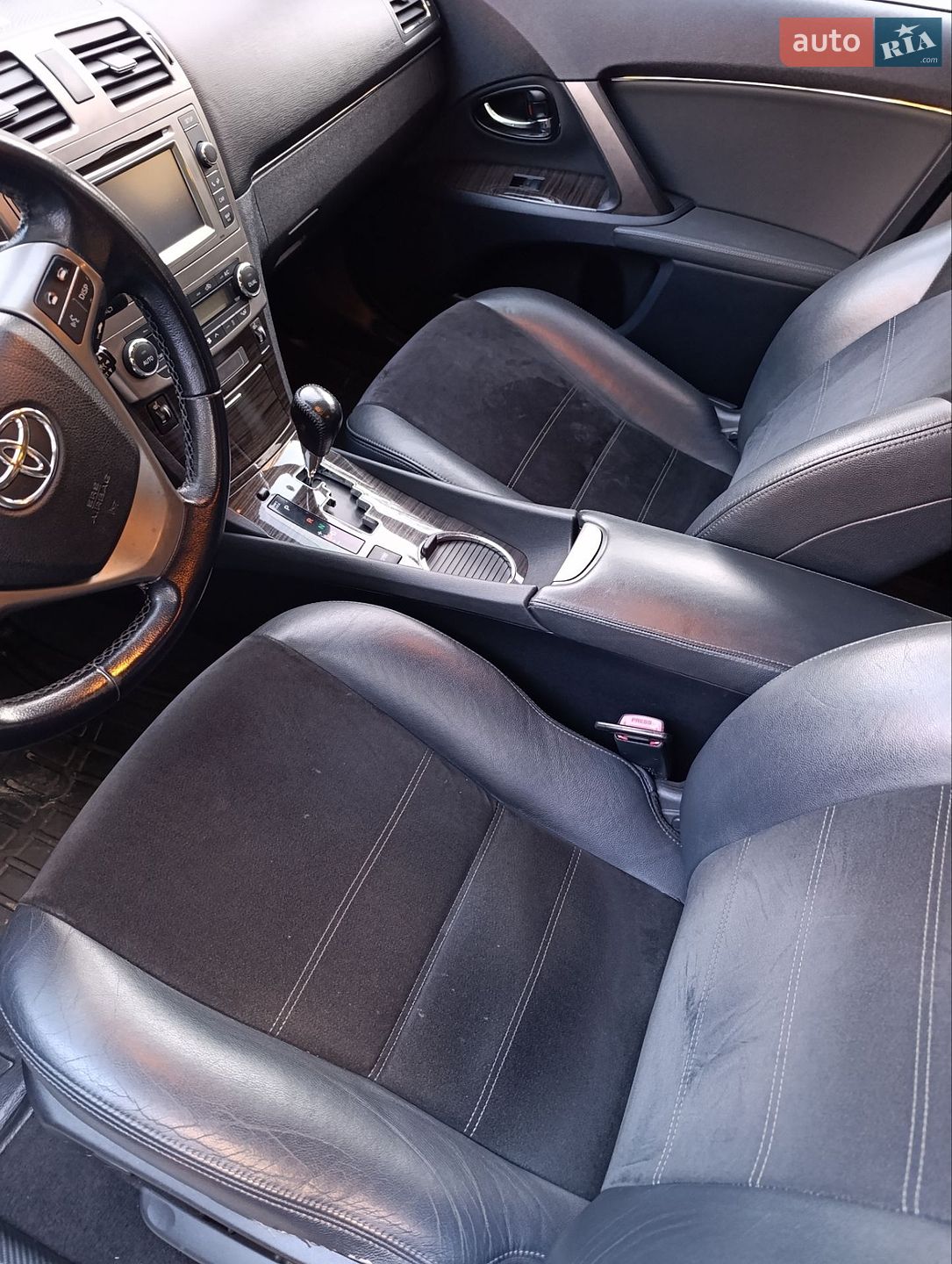 Toyota Avensis 2013 VIN SB1EB76L20E038881 фото оголошення 2 з 50