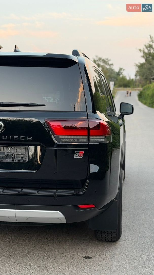 Toyota Land Cruiser 2023 VIN JTMAAABJ604040332 фото оголошення 4 з 21