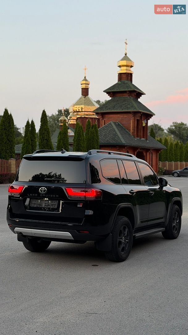 Toyota Land Cruiser 2023 VIN JTMAAABJ604040332 фото оголошення 13 з 21