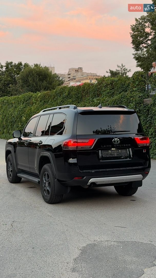 Toyota Land Cruiser 2023 VIN JTMAAABJ604040332 фото оголошення 18 з 21