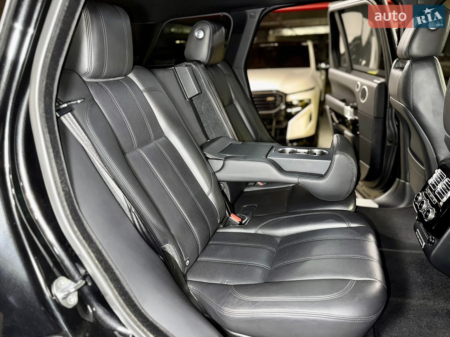 Land Rover Range Rover 2013 VIN SALGA2FF8EA140083 фото оголошення 30 з 44