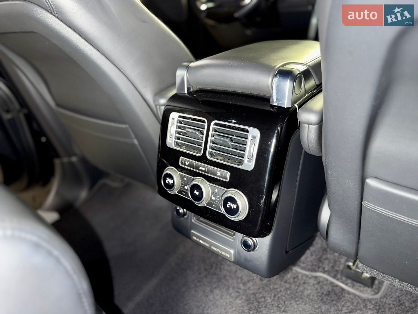 Land Rover Range Rover 2013 VIN SALGA2FF8EA140083 фото оголошення 33 з 44