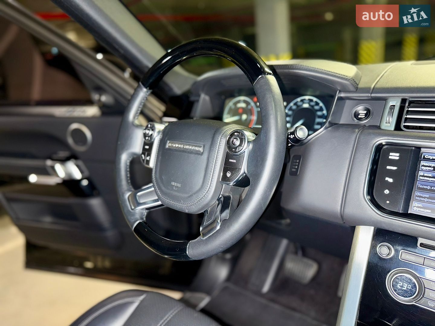 Land Rover Range Rover 2013 VIN SALGA2FF8EA140083 фото оголошення 41 з 44