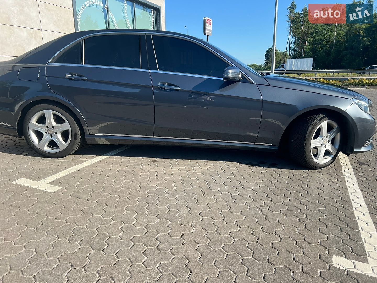 Mercedes-Benz E-Class 2014 VIN WDDHF8CB1EB059914 фото оголошення 3 з 10